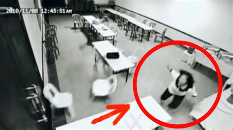 Pinaka Nakakatakot Na Nakunan Ng Cctv Lumipad Yung Babae Grabe To