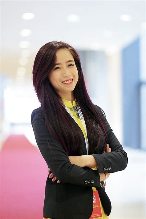 Hot girl làng võ Châu Tuyết Vân xinh như hoa tại ĐH Đoàn toàn quốc