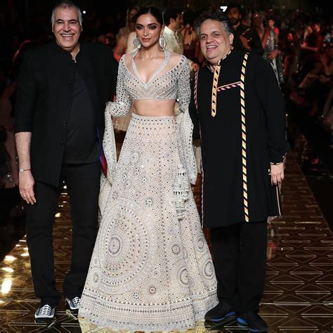 Q A Designers Abu Jani Sandeep Khosla On Their 33 Years In Fashion