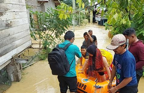 Lima Kabupaten Di Aceh Banjir Ketinggian Air Capai Dua Meter