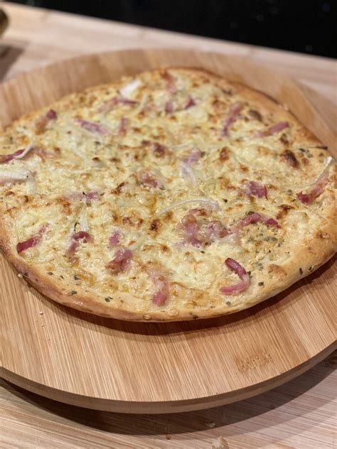 Flammkuchen o Tarte Flambée ricetta facile e veloce La cucina del cuore