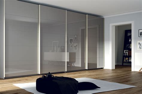 Contemporary Wardrobe A Lagrama Lacquered Glass Sliding Door