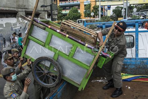 Penertiban Pkl Dan Parkir Liar Antara Foto