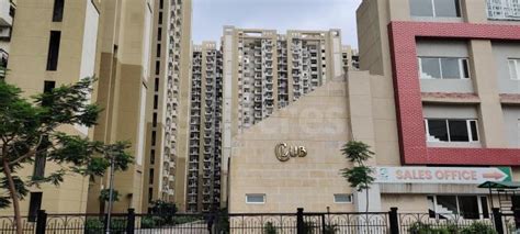 Bhk Apartment Flat For Sale In Nimbus Express Park View Sector