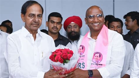 BRS Party Chief K Chandrashekhar Rao Sensational Comments On RS Praveen