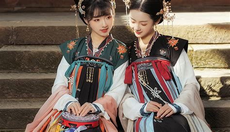 Dressing Course How To Wear Hanfu Dress Qixiong Ruqun Dress