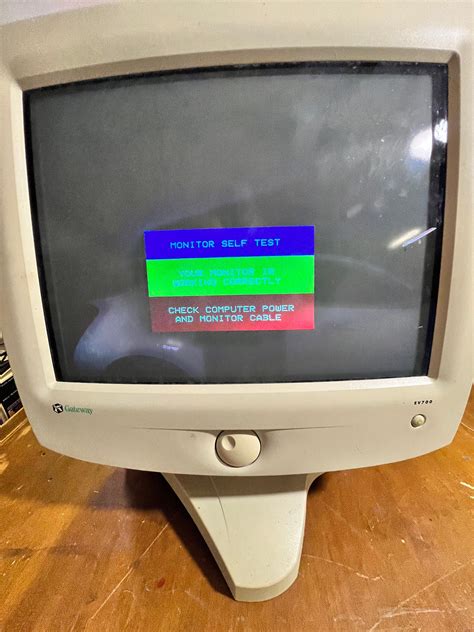 Gateway 2000 Model EV700 CRT Monitor Vintage Retro Gaming W VGA Cable