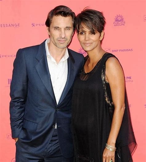 Halle Berry Age, Net Worth, Husband, Family, Height and Biography ...