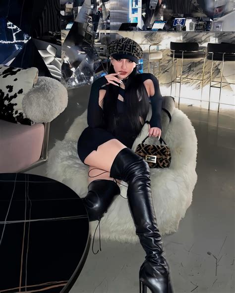 Meo Meo C U Hot Girl S S I Th Nh Qu Y N Khi Qu N D N D N S N Kh U M I Ch U V L Ai