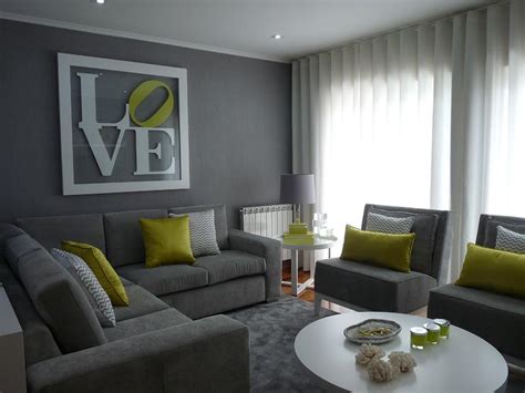 Gray Living Room Walls Design Ideas