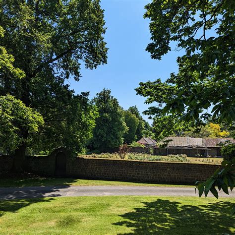 Job seekers explain why they trust the company glassdoor 15