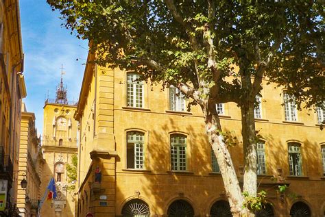 Place de l'Hôtel de Ville of Aix-en-Provence - French Moments