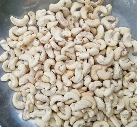 Raw White Cashew Kernels Packaging Size 1 Kg Grade W320 At Best