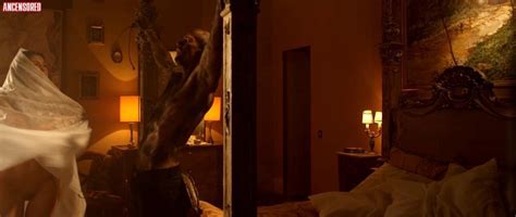 Naked Elena Mirela In Bite I