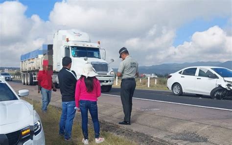 Tulancingo Intenta rebasar y choca sobre la México Tuxpan El Sol de