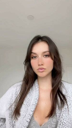 Amy Dangerfield Leaked Nude Photos And Videos