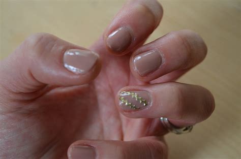 Nails Of The Day Nude With A Wiggle Blog Me Beautiful