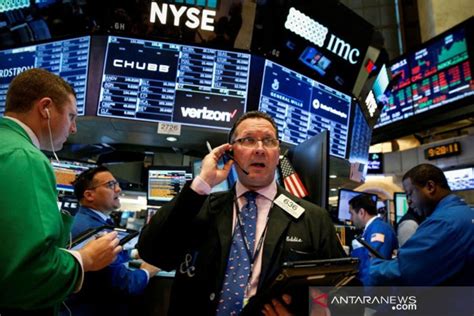 Wall Street Menguat Ditopang Lonjakan Harga Minyak Dan Data Ekonomi