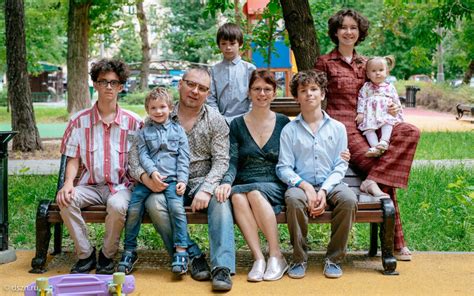 «Мой дом — моя крепость»: история многодетной семьи в праздник любви и ...