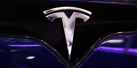 Tesla In Crisi Via Dalle Magnifiche Di Wall Street