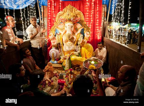 Ganesha chaturthi hi-res stock photography and images - Alamy