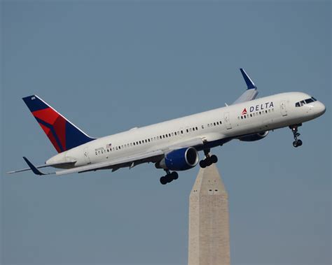 Delta Air Lines Boeing 757 232 N695DL Cn 29727 838 Flickr