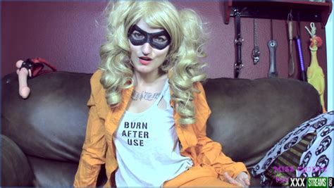 ThatMissQuin Harley Quinn Gives Ass Worship JOI XXXStreams Org