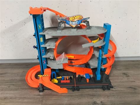 Hot Wheels Haiangriff Autogarage Gebraucht in Maienfeld für CHF mit Lieferung auf Ricardo