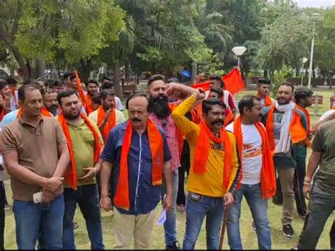 Demonstration Of Bajrang Dal And Vhp In Una Sloganeering In Support Of Nupur Sharma Memorandum