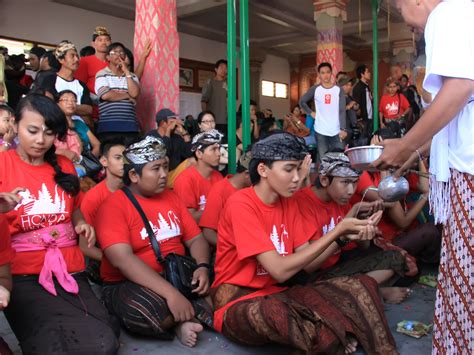 Kain Kebat Dan Tenun Tradisional Dari Suku Dayak Iban Indonesia Kaya