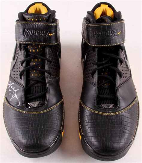 Kobe Bryant Signed Pair of (2) Nike Kobe's 2's Zoom Shoes (JSA LOA ...