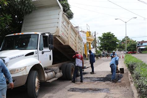 Obras Públicas en Mazatlán atiende calles y avenidas con programa de