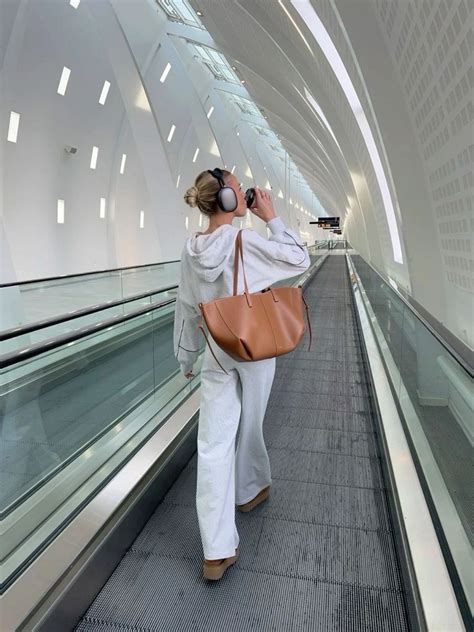 Pin By Romee Marbom On Athleisure In 2024 Casual Airport Outfit