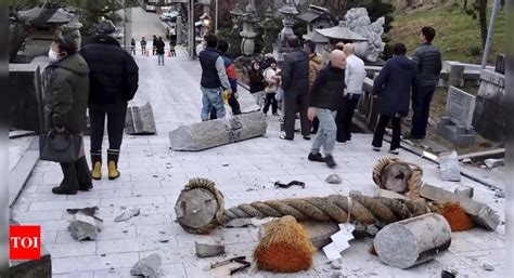 Major Japan Quake Triggers Tsunami Waves Residents Told To Run Times