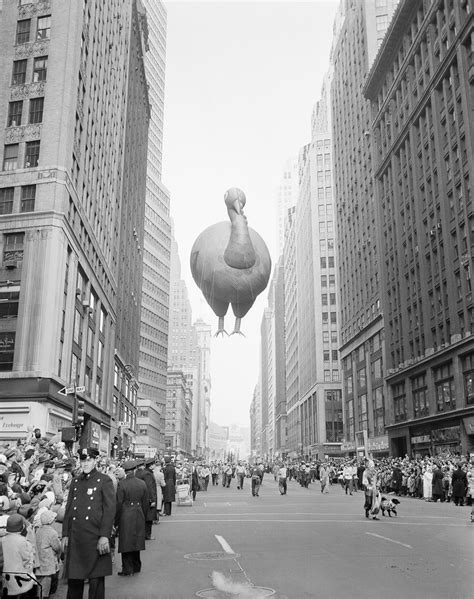 30 Vintage Photographs Of The Macys Thanksgiving Day Parade Balloons