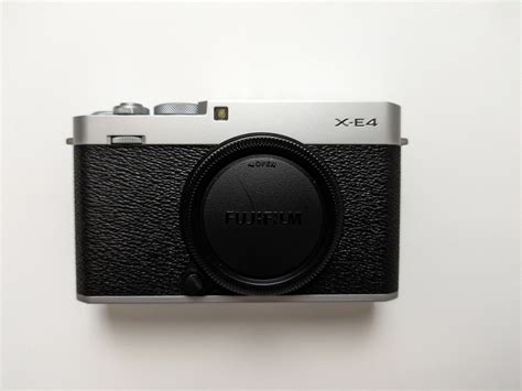 Yahooオークション Fujifilm ミラーレス一眼カメラ X E4 ボディシル