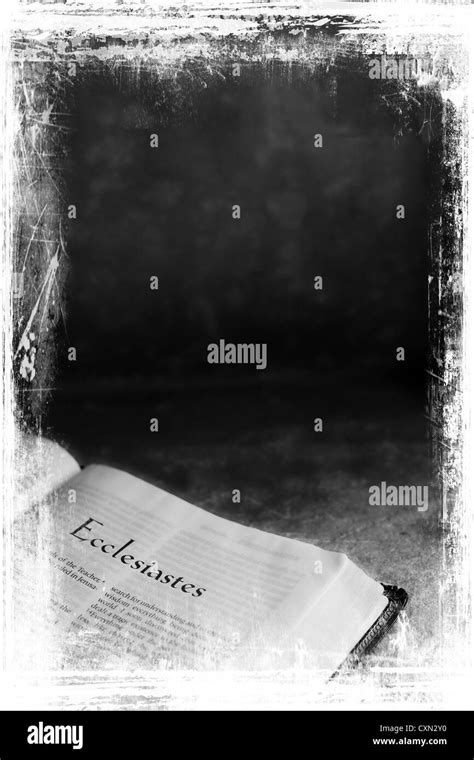 la Biblia abierta Fotografía de stock - Alamy