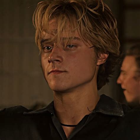 Pin By Fede Lust On Outer Banks Jj Outer Banks Videos Jj Outer Banks Cute Hot Actors