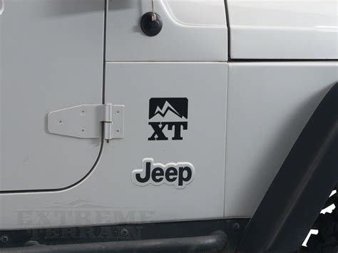 Sec10 Jeep Gladiator Side Accent Decal With Xt Logo Gloss Black Jg2018