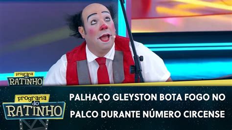 Palhaço Gleyston bota fogo no palco em número violiono Programa