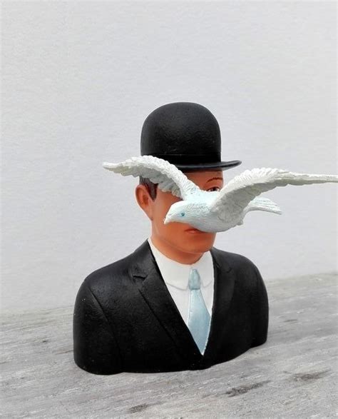 Ren Magritte Figure Lhomme Au Chapeau Melon Resin Catawiki