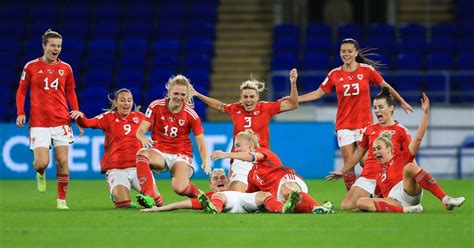 Equal pay announced for Wales' men and women footballers as FAW reach historic agreement - Wales ...