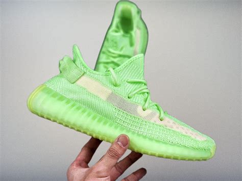 Yeezy350 Boost V2 “Glow in the Dark” – DKsneakers