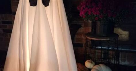 13 Diy Ghost Decor Ideas To Haunt Your Home This Halloween Hometalk