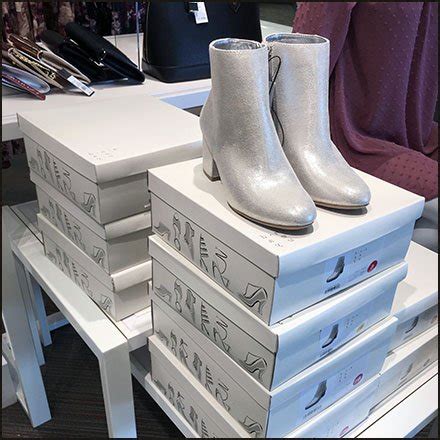 Taste-of-Target Grab-And-Go Snack Shop – Fixtures Close Up 