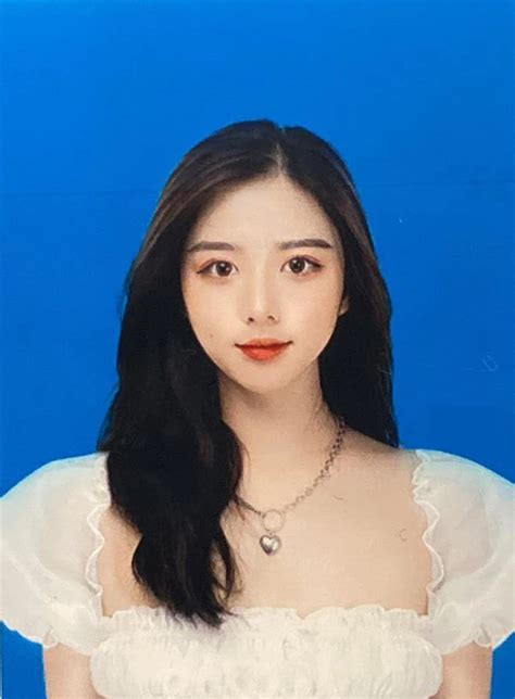 Loạt hot girl hot boy ảnh thẻ khuấy đảo MXH Nhìn mà muốn xin học cùng ghê