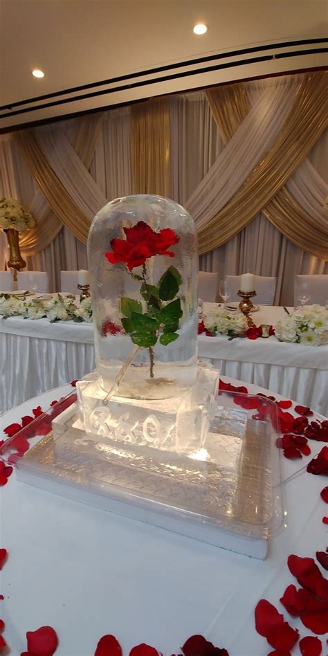 Wedding Sculptures - Ice Decor - Vancouver Ice Sculptures