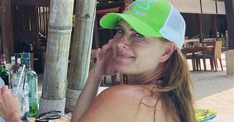 Brooke Shields Parades Ageless Figure In Bikini As She Marks Daughter S Birthday Daily Star