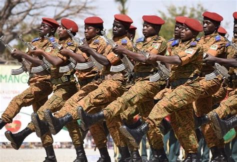 Suspension De Plusieurs Officiers Et Sous Officiers Au Burkina Faso