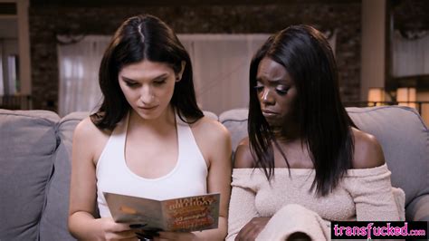 Black Milf Made An Unforgettable Moment With Big Dick Shemale Zariah Aura